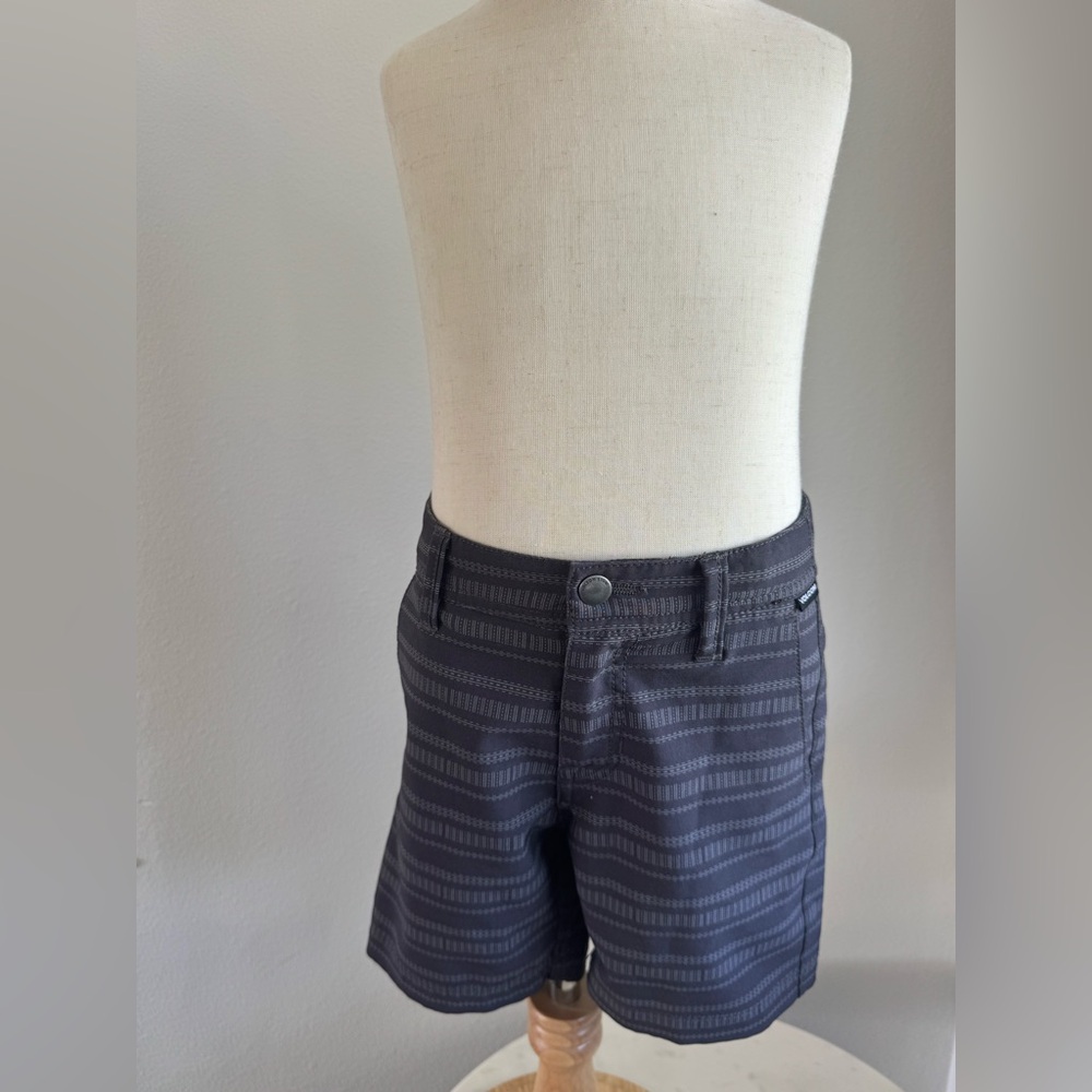 Boys 4T Volcom quick dry True to This black and grey board shorts